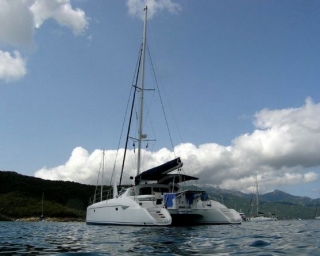 Catamarano all Isola d Elba